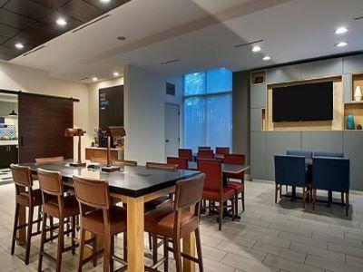 Express By Ihg Hotel
