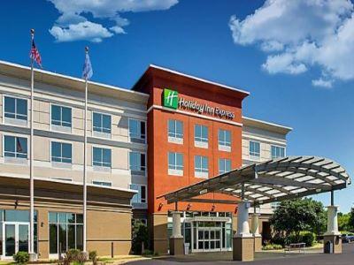 Express By Ihg Hotel 3*